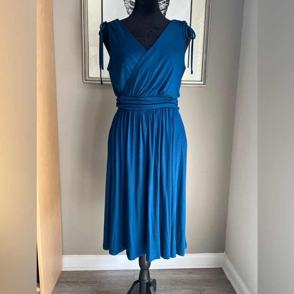 LOFT blue Jersey dress, brand new.